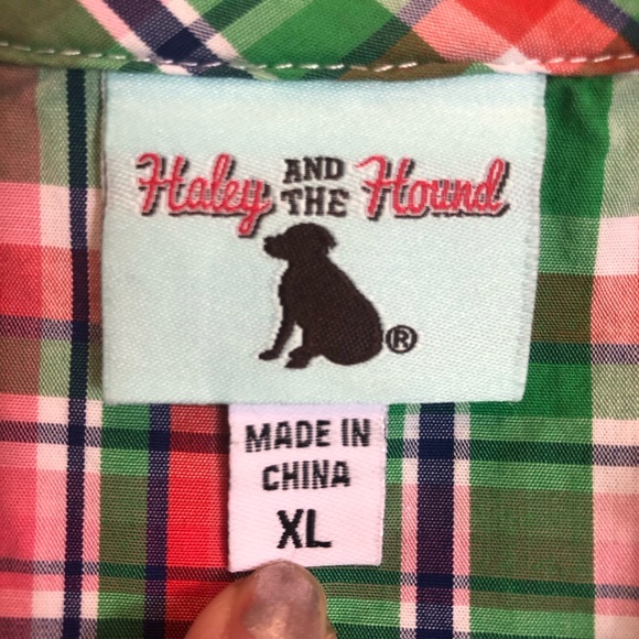 Harley and the Hound Plaid V-Neck Ruffle Neck Blouse. Size XL - Picture 4 of 8